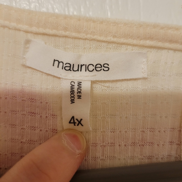 (4X)  Off White Blouse from Maurices - Picture 8 of 8